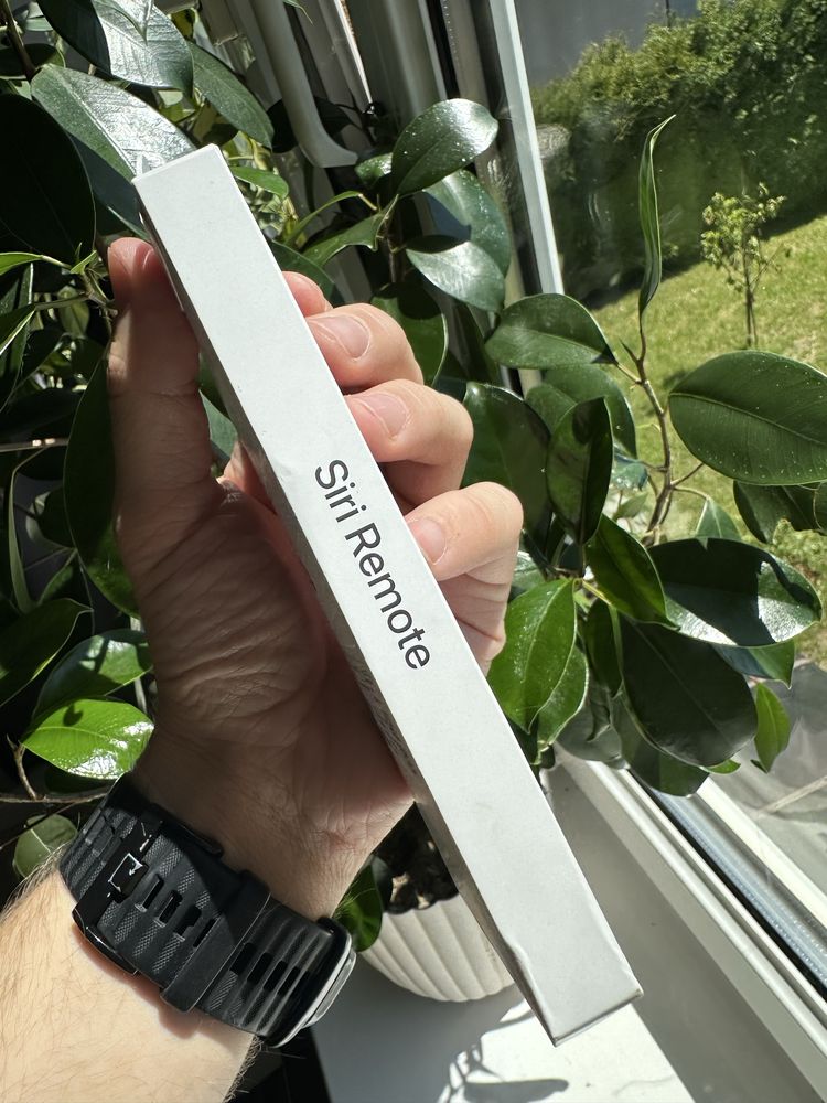 Pilot - Apple TV Siri Remote (USB-C) (3rd generation)