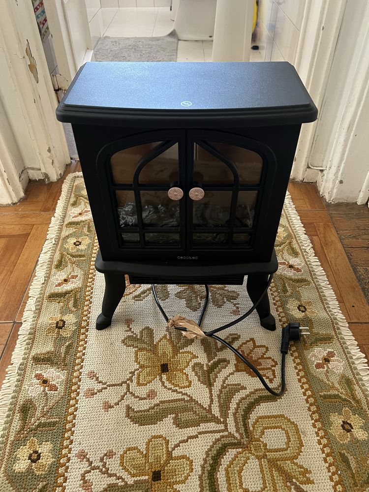 Lareira Elétrica NEWTECK Classic Flame (1000 W)