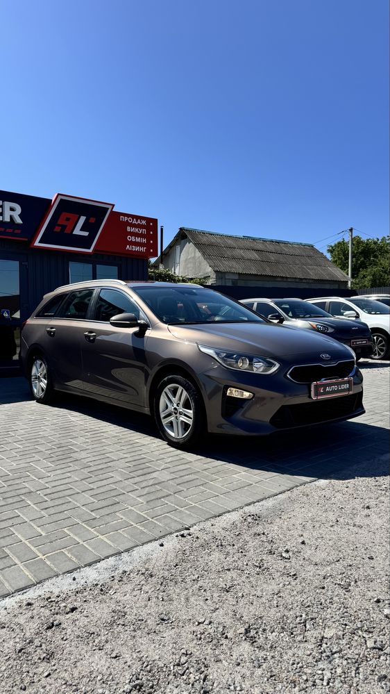 Kia Ceed Кіа Сід 2018 рік 1.6 дизель КОМПЛЕКТАЦІЯ