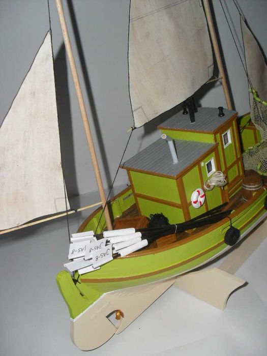 DUŻY żaglowiec model kutra rybackiego KUTER RYBACKI JAS-8 okręt 86cm