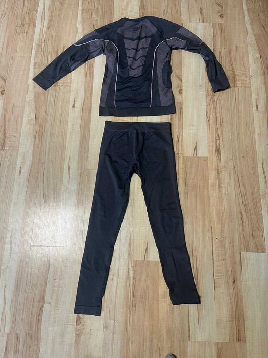 Bielizna termiczna (komplet) r 134/140