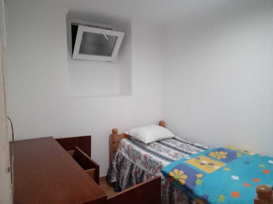 Quarto para Arrendar no Monte Estoril