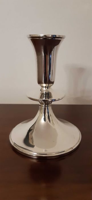 Świecznik srebro 925 /1000 wysokość 12,5 cm , średnica podstawy 9,5 cm