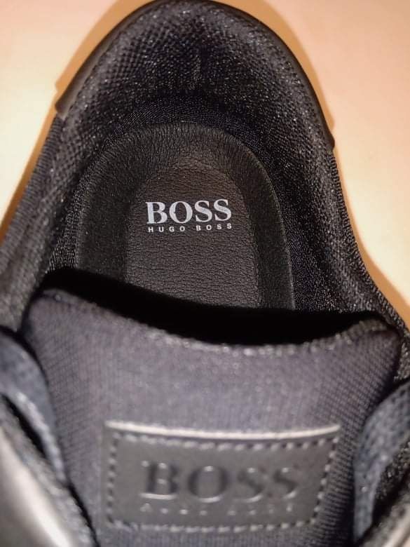 Sprzedam nowe oryginalne buty Hugo Boss roz 40