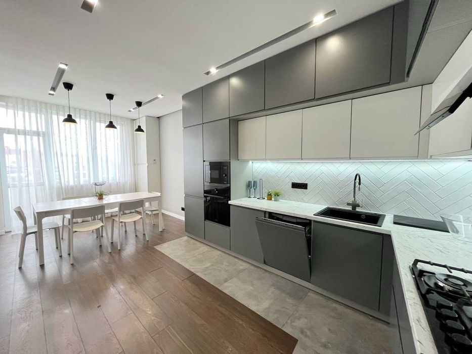 Продаж 2-во кімнатної квартири, пр Червоної Калини, ЖК "Бережанська"