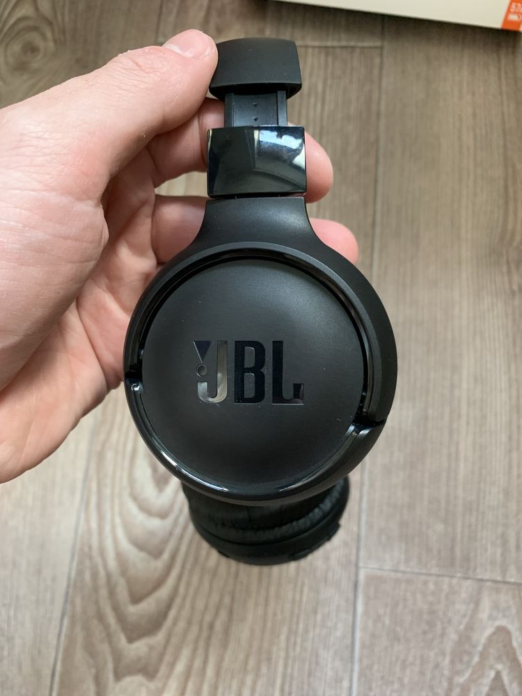 Навушники JBL Tune 520