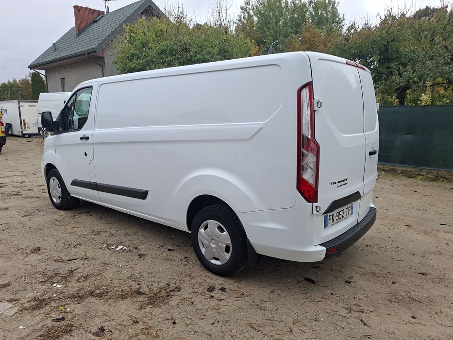 Ford Transit Custom 2.0 tdci 2019r L2H1 bogate wyposażenie. Klima led