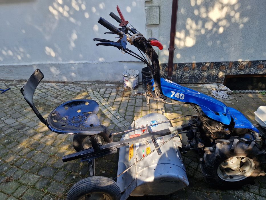 Traktorek  bcs 740 z glebogryzarką oraz wózek operatora