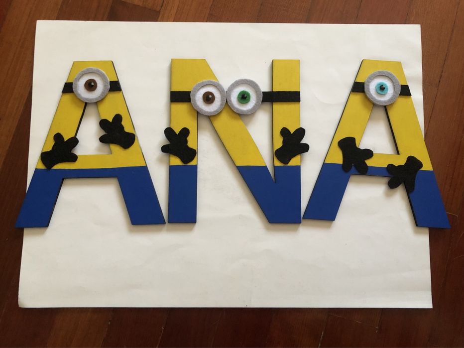 Vendo letras madeira decoração MINIONS