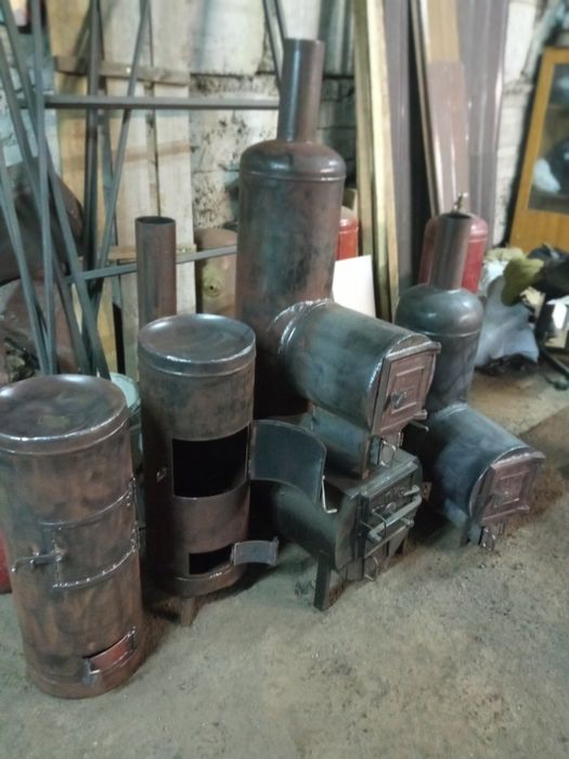 Буржуйка з газового балона.