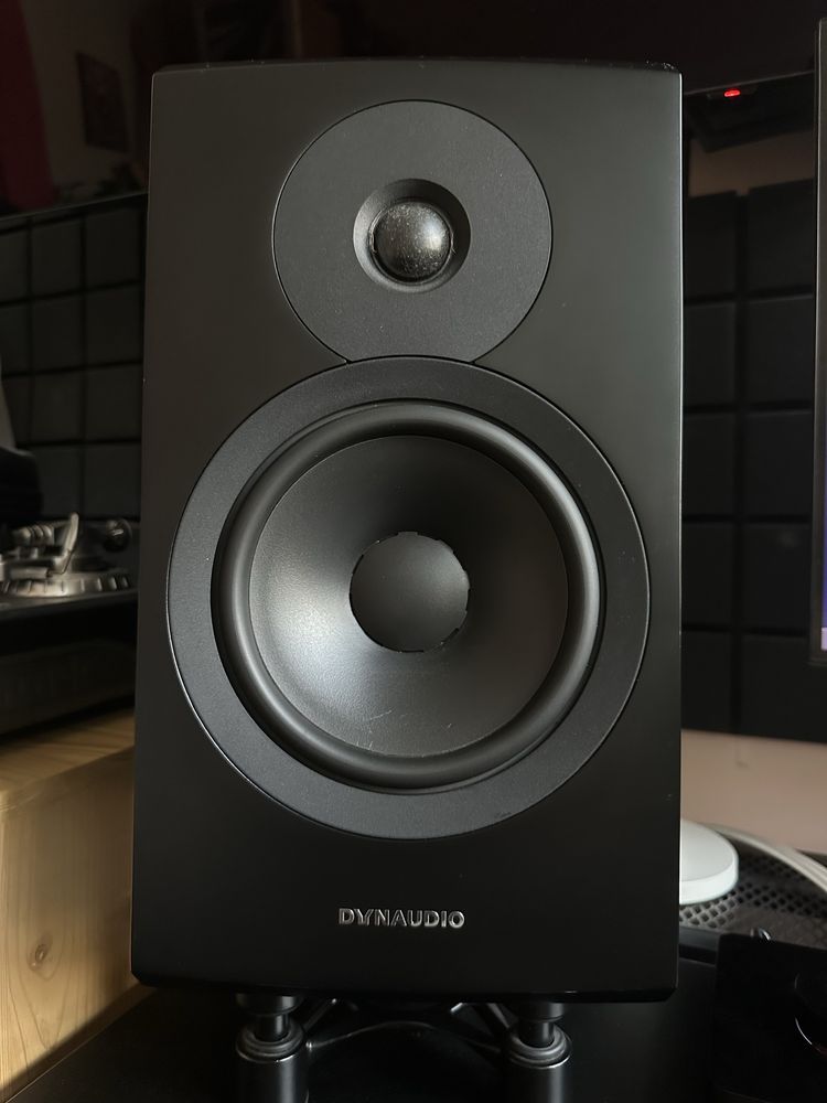 dynaudio emit 20