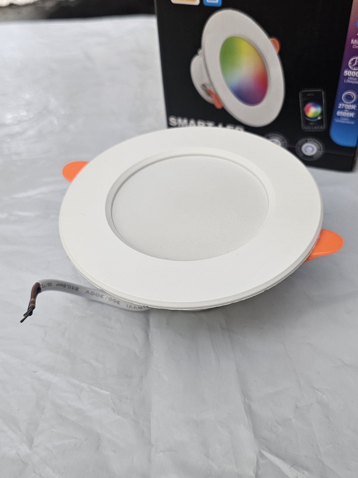 Foco RGB com alexa/google