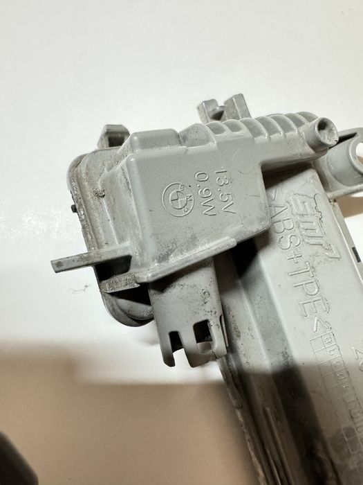 Повторювач повороту в дзеркало ф30 оригінал