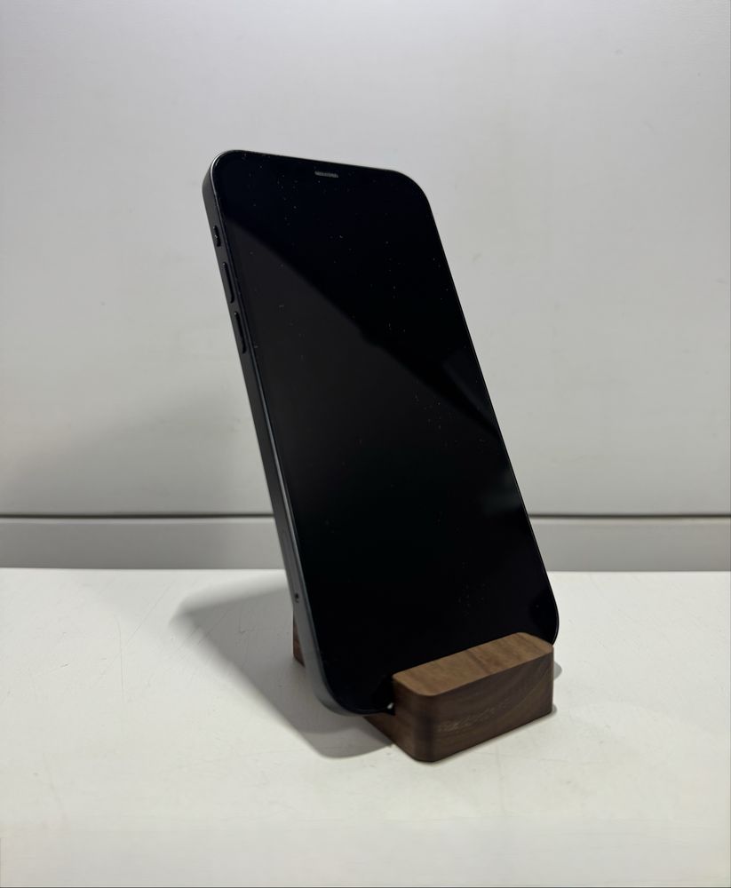 iPhone 12 (como novo sem marcas de uso)