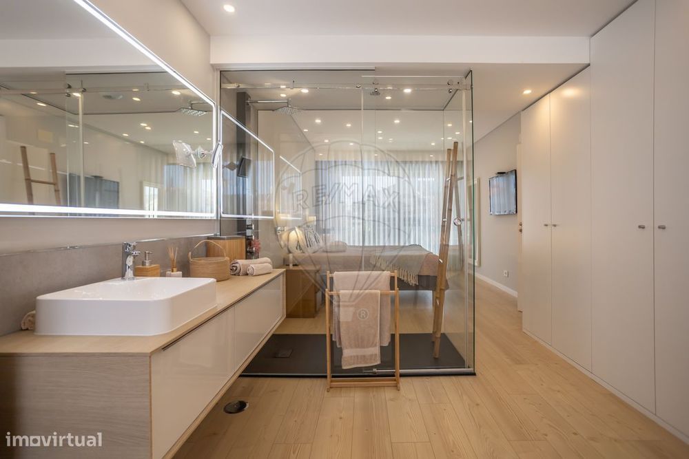 Moradia T4 para venda