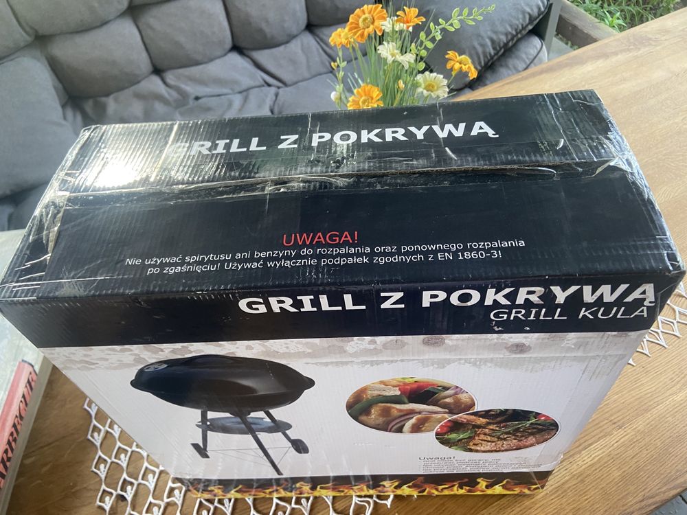Grill z pokrywą