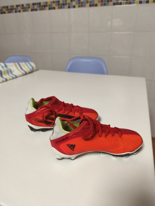Chuteiras adidas 27