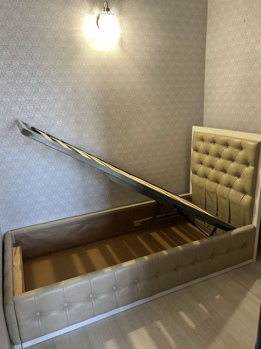 Ліжко односпальне