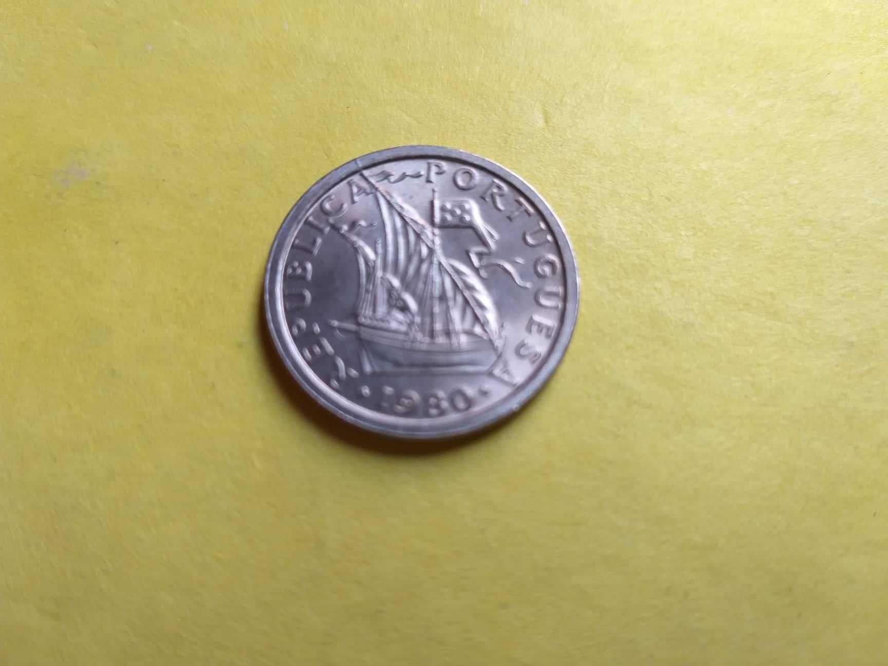 Dois escudos e cinquenta centavos  (2$50) cupro-níquel 1980