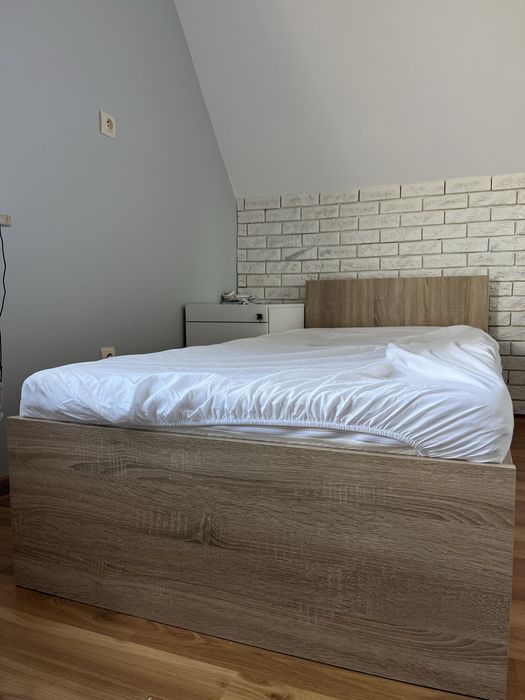 Łóżko jednosobowe