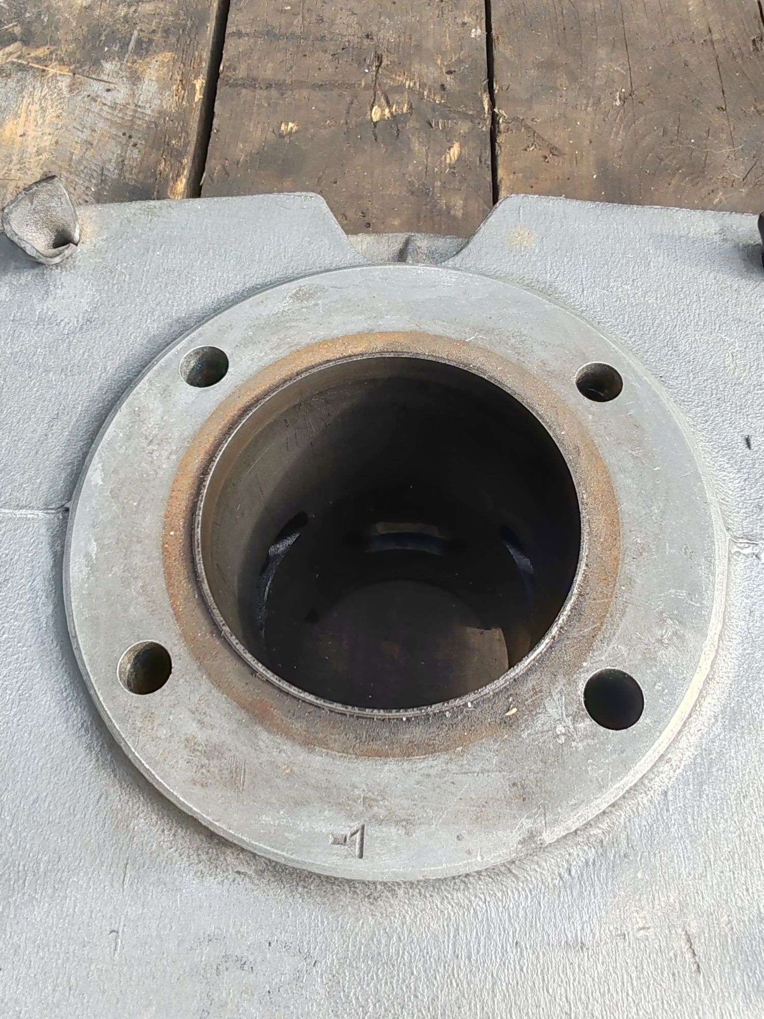 Cylinder z z tłokiem Mz-etz 250 Mz Ts 250