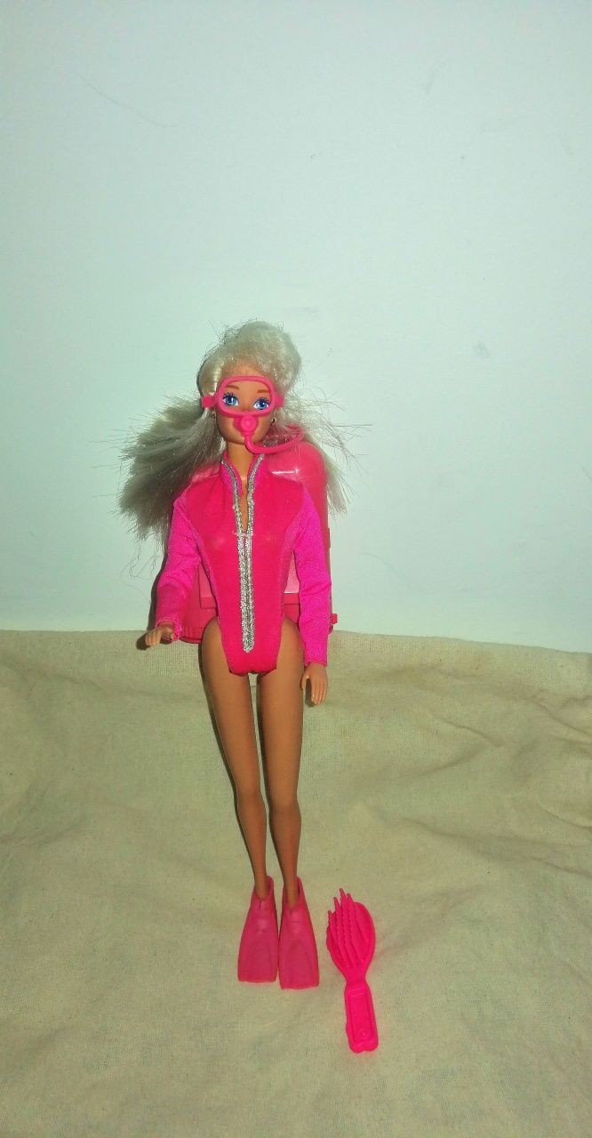 Barbie mergulhadora 90's