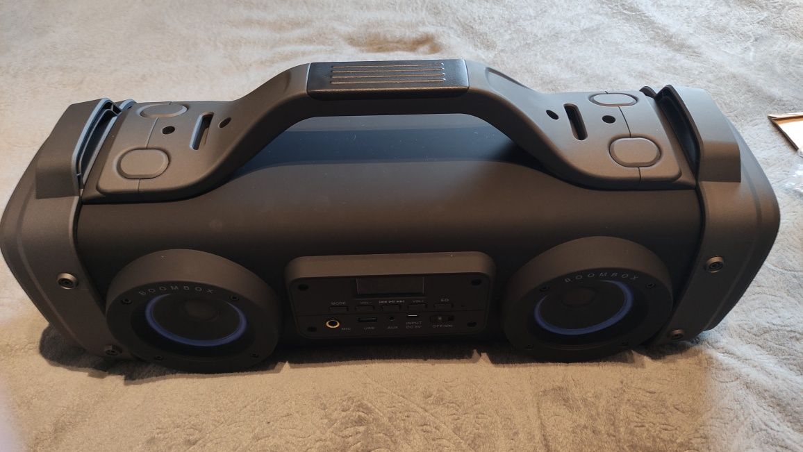 Głośnik bezprzewodowy typu boombox