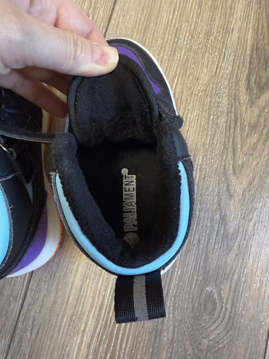 Кросівки 28р холодна осінь/весна