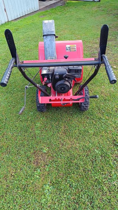 Odśnieżarka spalinowa z napędem MTD