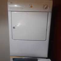 maquina de secar roupa  Zanussy 7 quilos com tubo