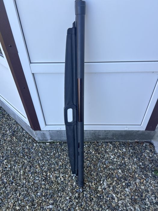 Шторка для багажника TOURAN