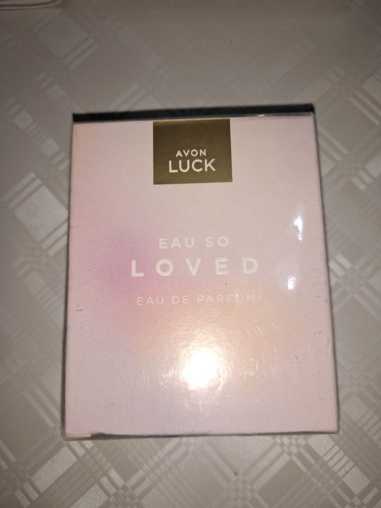 Woda perfumowana Avon Eau SO Loved o pojemności 30ml