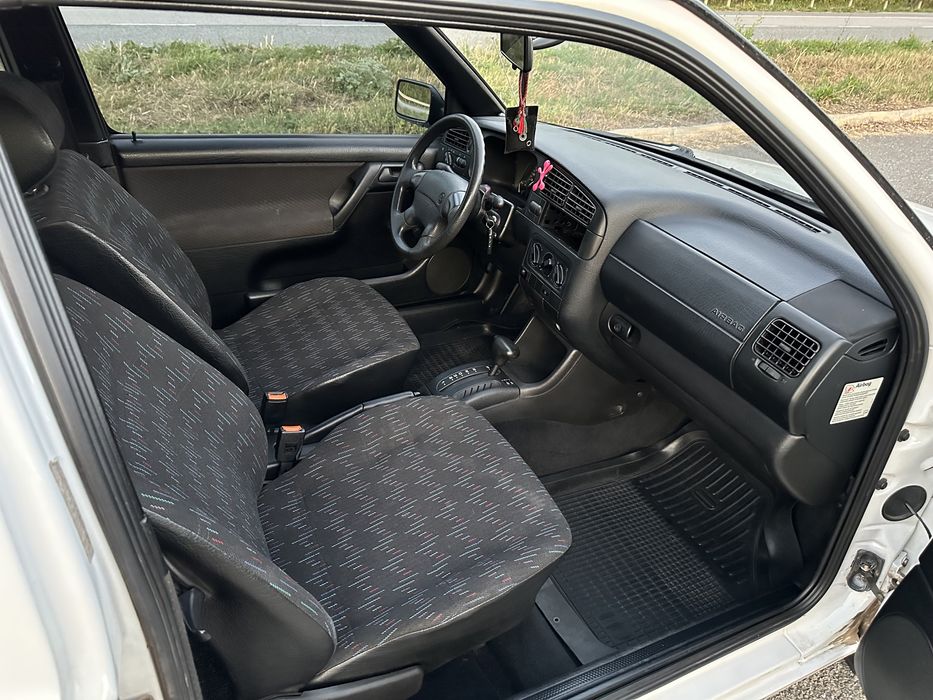 Продам гольф 3 автомат 1.8 Газ/бензин