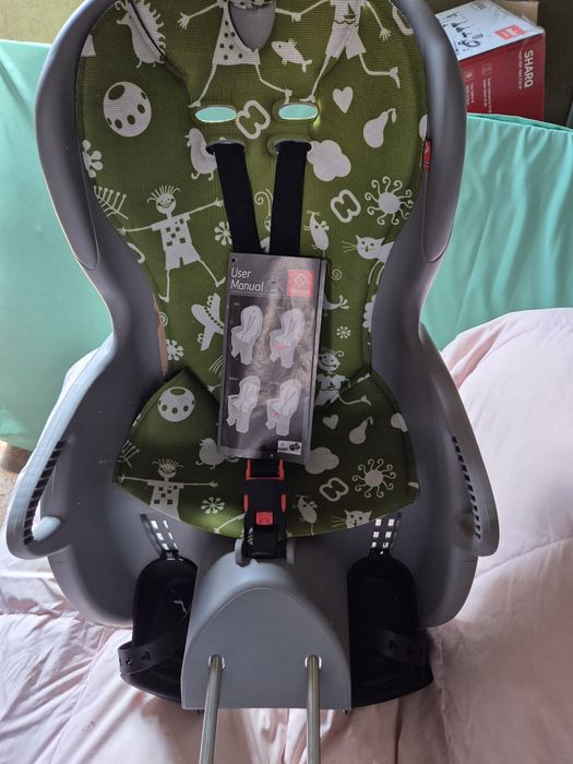 Fotelik rowerowy Hamax plus kask