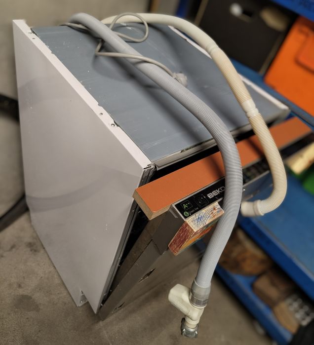 Zmywarka Beko DIS 5831 na części