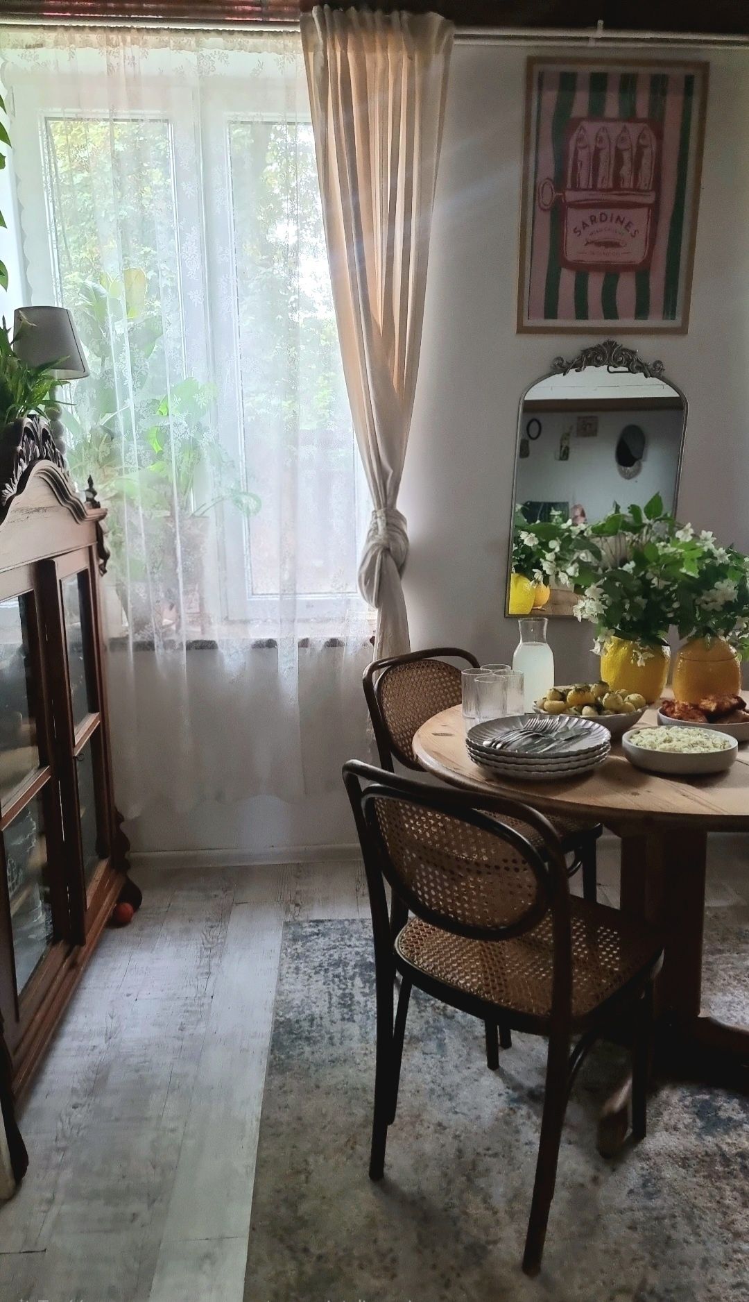 Piękna Drewniana komoda witryna vintage ludwik