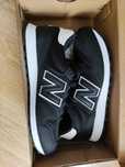 sprzedam praktycznie nowe buty męskie sneakersy New Balance rozmiar 42
