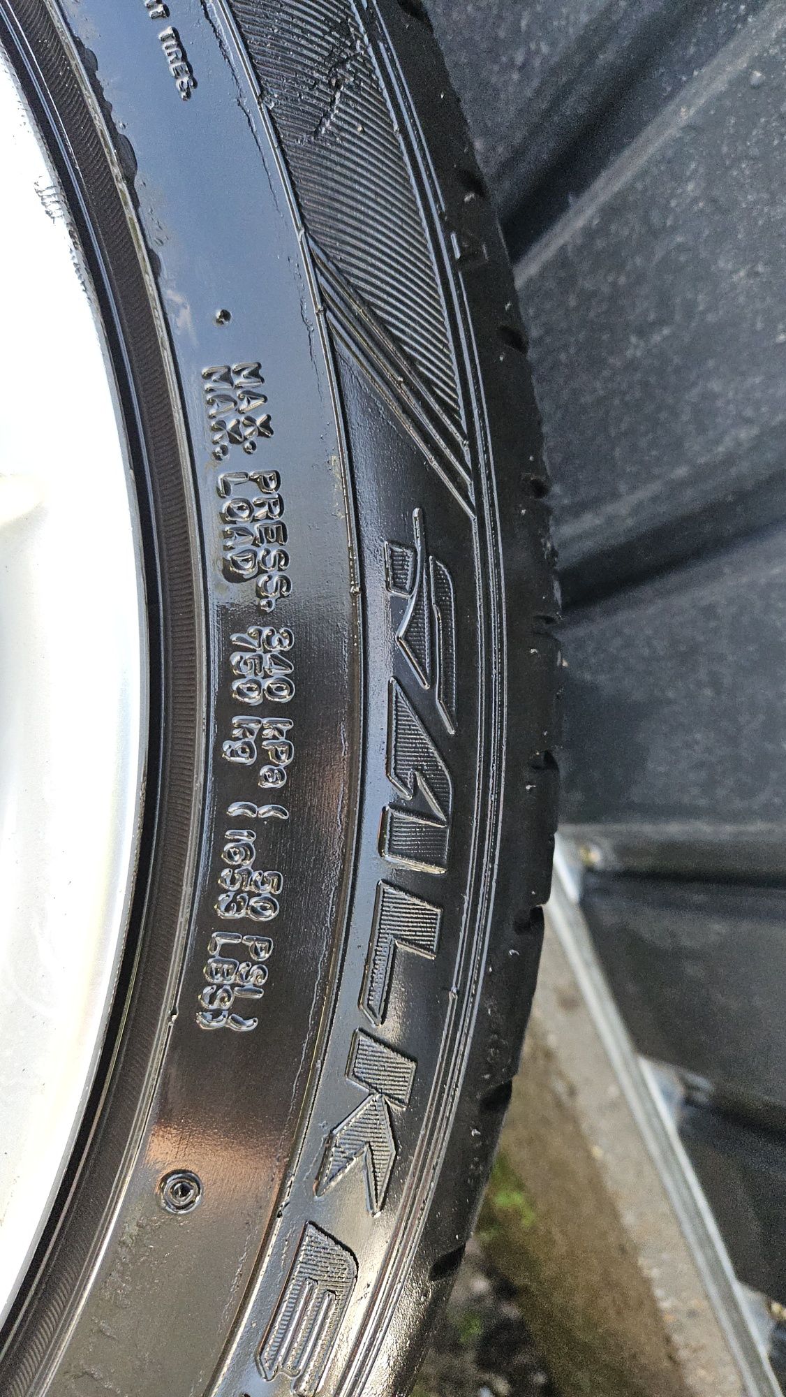 Koła R18 Opel Zafira Insignia 5x115 lato Falken Zeekr 235/45r18