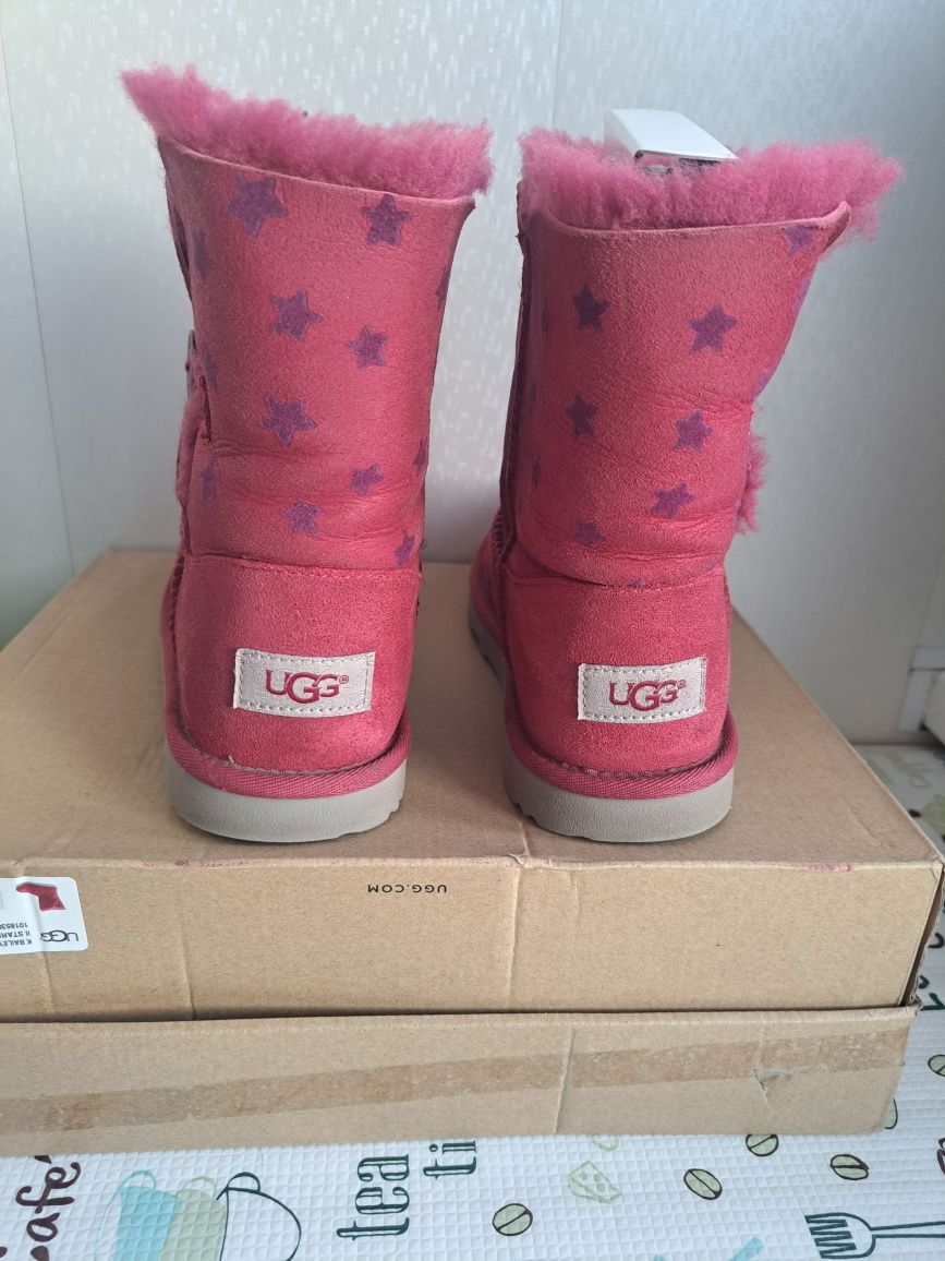 Ugg K Bailey Button 2 Stars