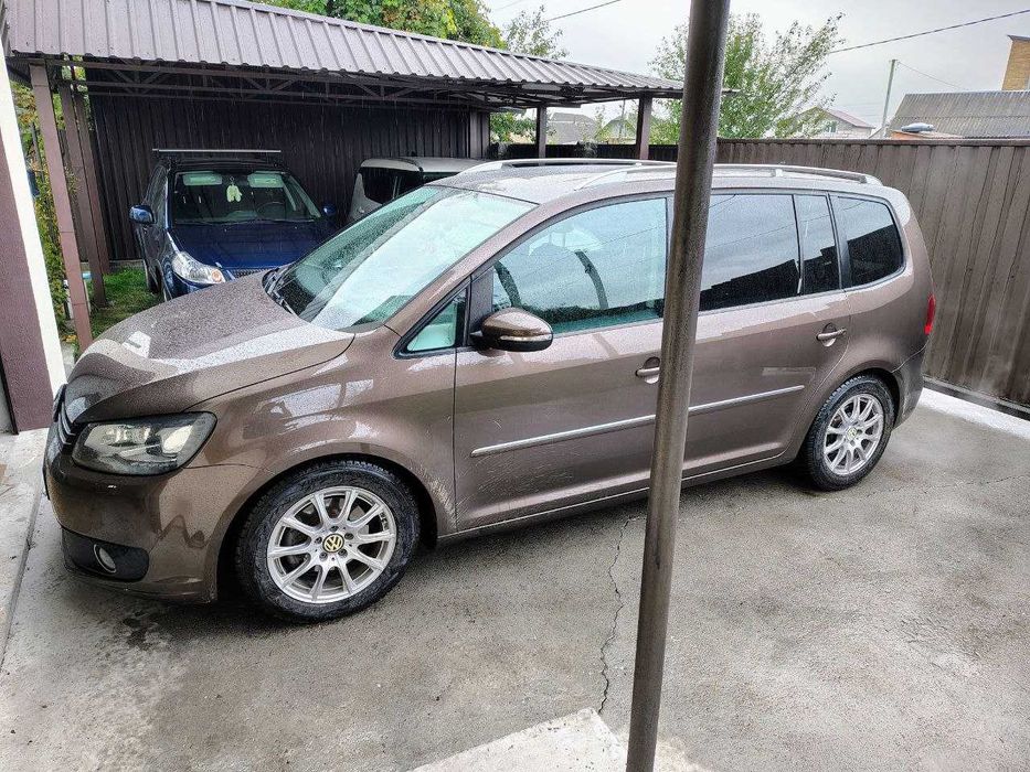 Volkswagen Touran 2011