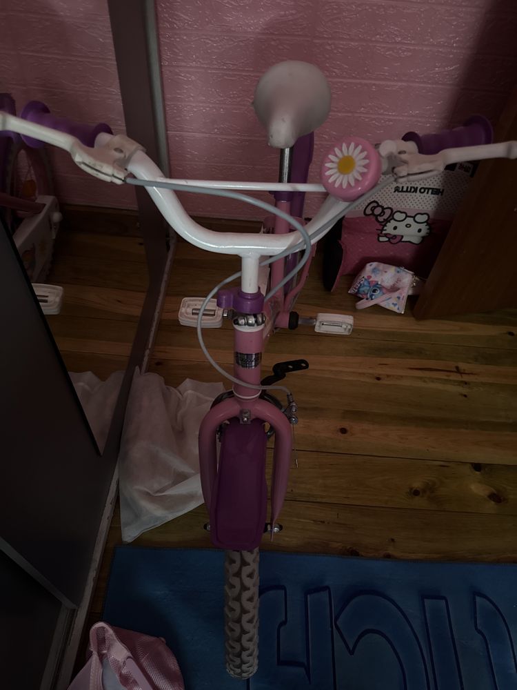 Vendo bicocleta de crianca Roda 16 tenho as rodinhas para aplicar