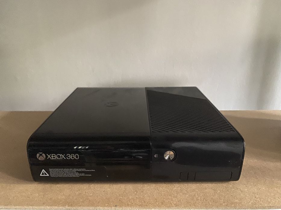 Konsola xbox 360 E wersja super Slim xbox360 x360