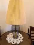 Szklana lampa stołowa vintage