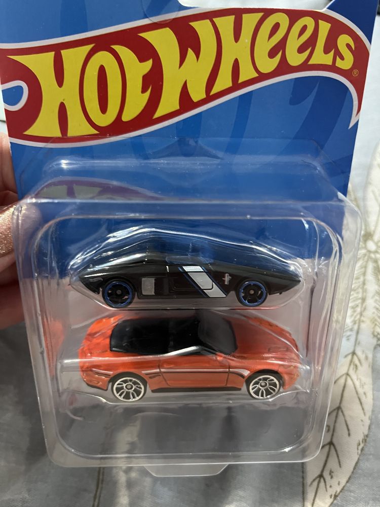 Samochodziki HotWheels dla dzieci nowe