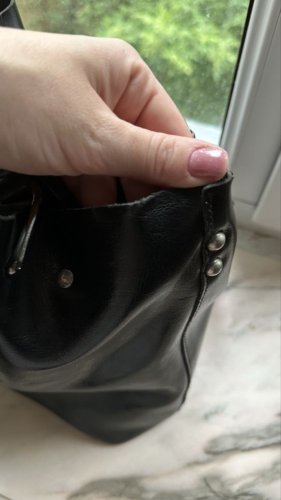 Продам жіночу шкіряну сумку