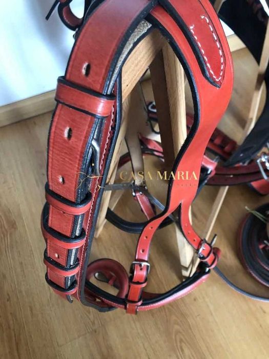 Arreios de Atrelagem Deluxe de Peitoral - NOVOS A ESTREAR EM COURO