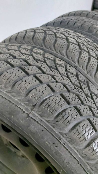 Opony zimowe 165/70 R14 z felgami