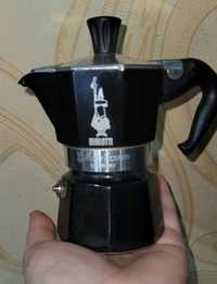 Гейзерная кофеварка Bialetti