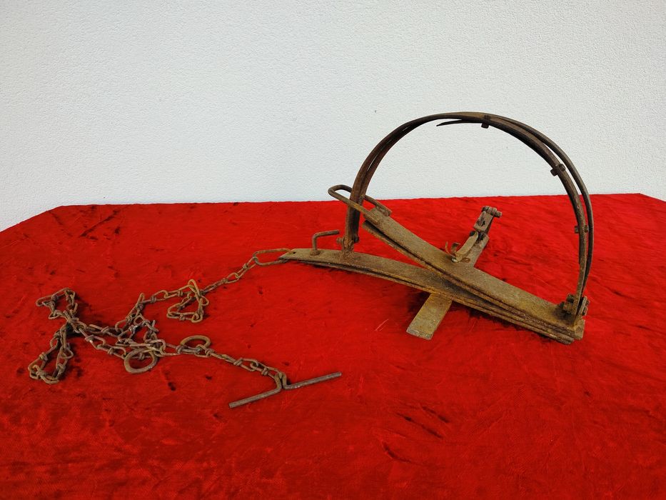 Stare zabytkowe sidła żelazne – kolekcjonerskie