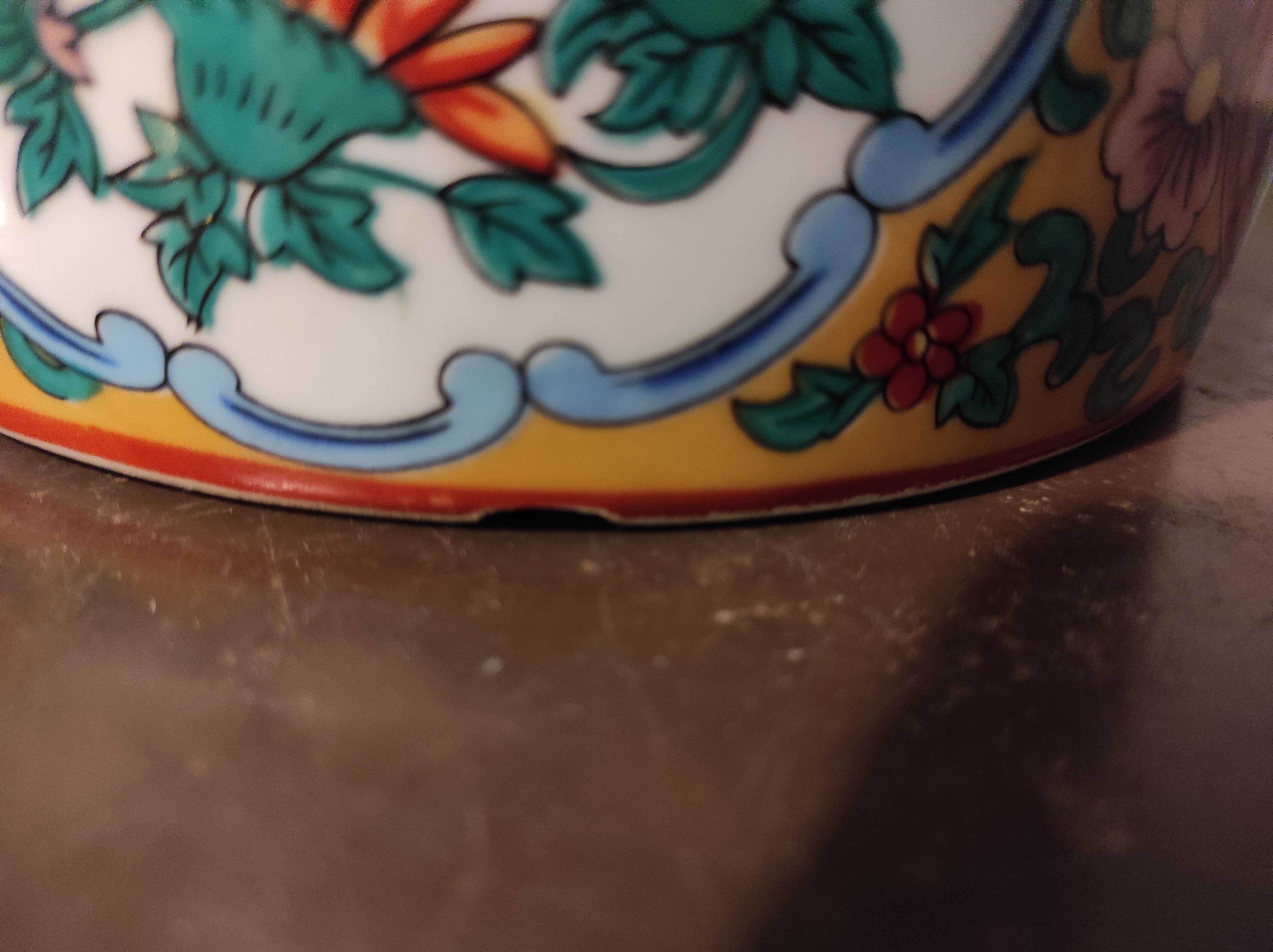 Porcelana Chińska Waza Wysokość 47cm Średnica 20cm